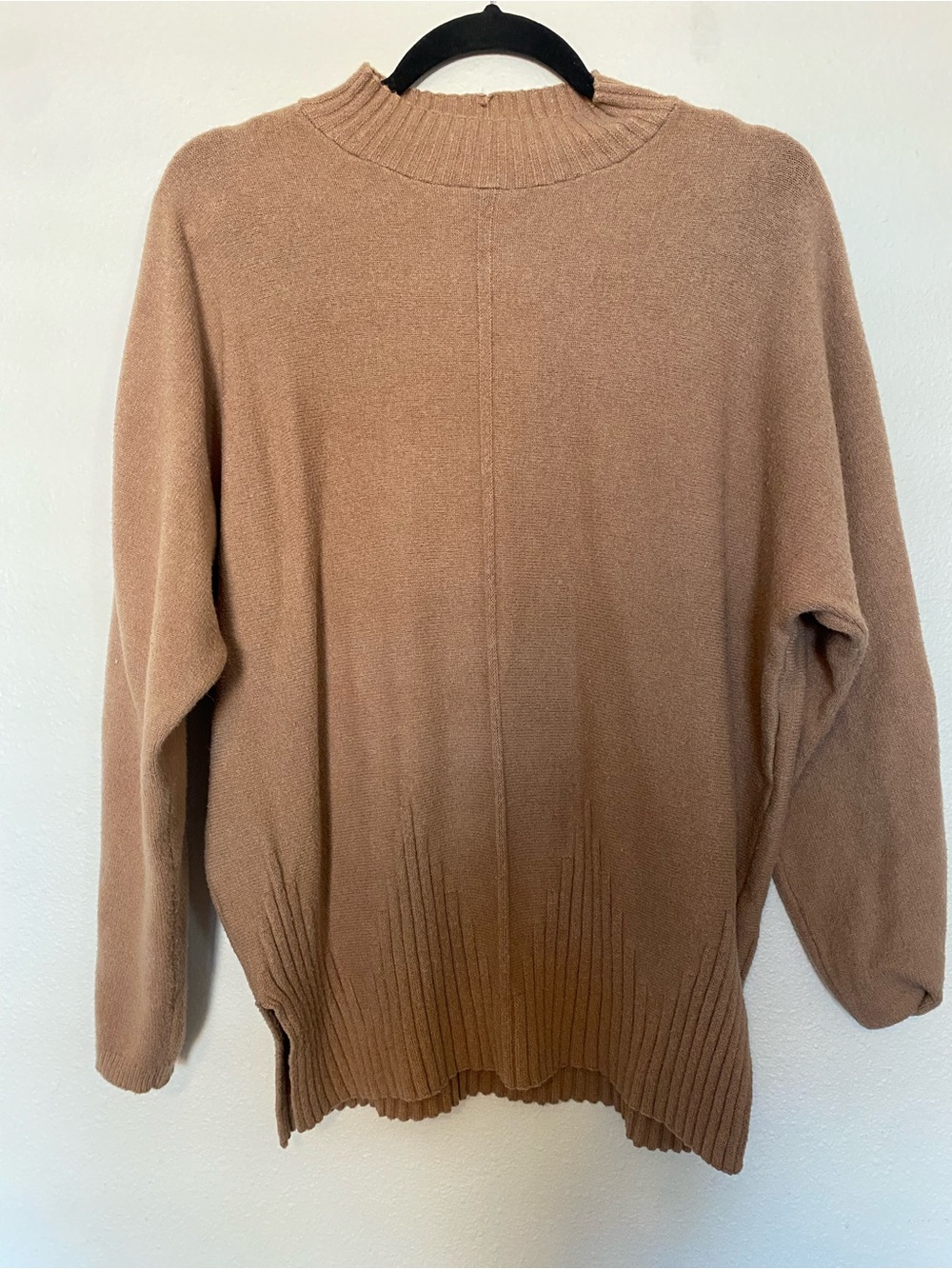 Women’s Classic Crewneck Sweater in Camel